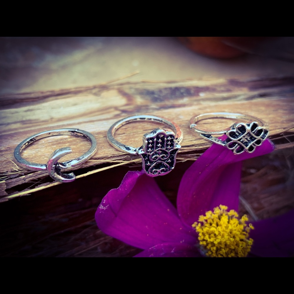 Bohemian set of 3 Rings 🌙 🤚 🌺 Silver - Picture 3 of 7